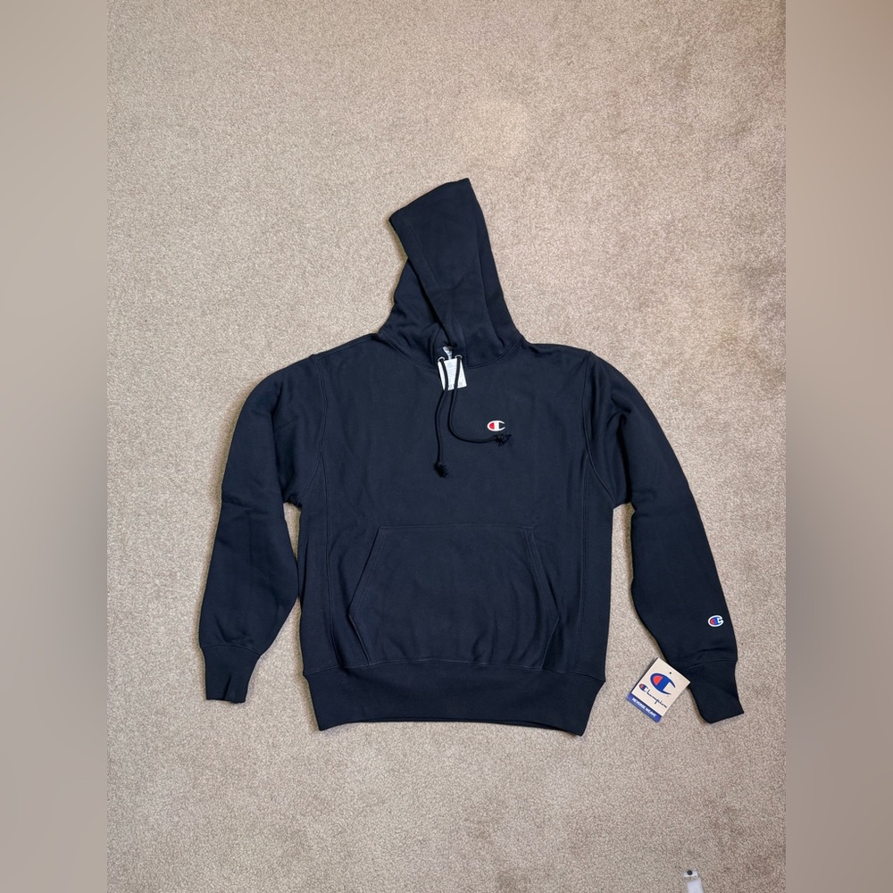 Urban Outfitters UO Champion Reverse Weave Pullover Hoodie Black Medium NWT